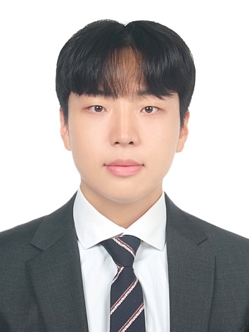 김용환_증명사진(이력서용)_-_yonghwan_kim.jpg